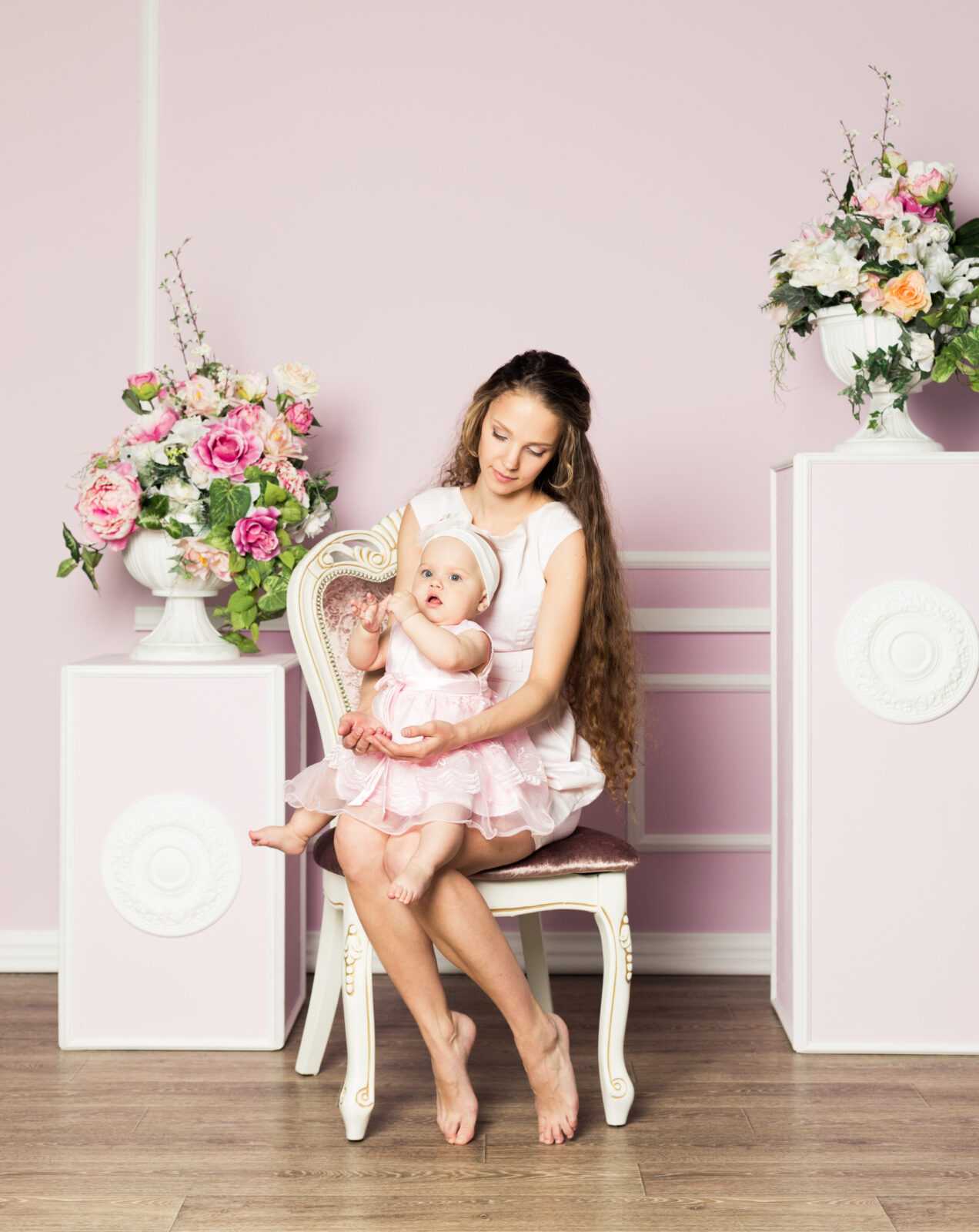 Little girl sitting on the chair